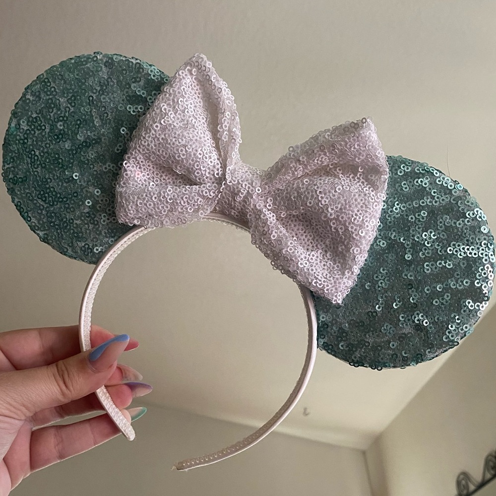 ✨SOLD✨ Mint Sequin Minnie Ears Headband